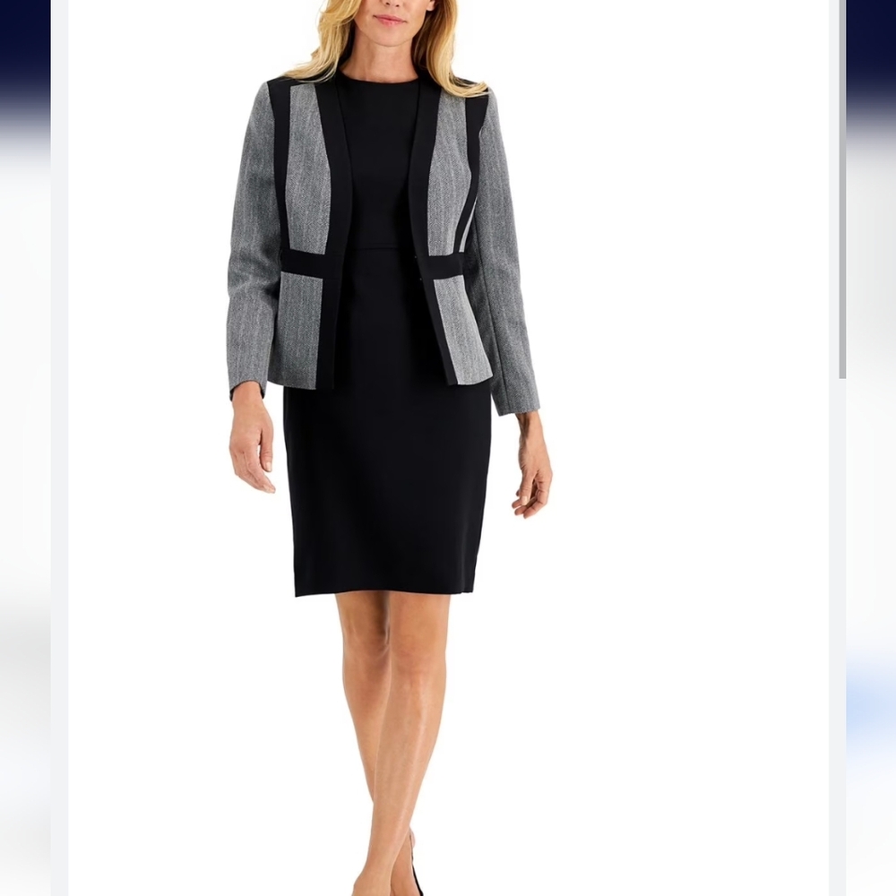 Le Suit Black and Gray Patterned Blazer